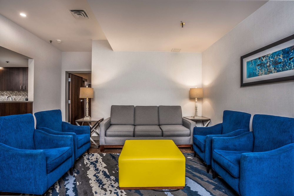 Embassy Suites Indianapolis Downtown 34/75