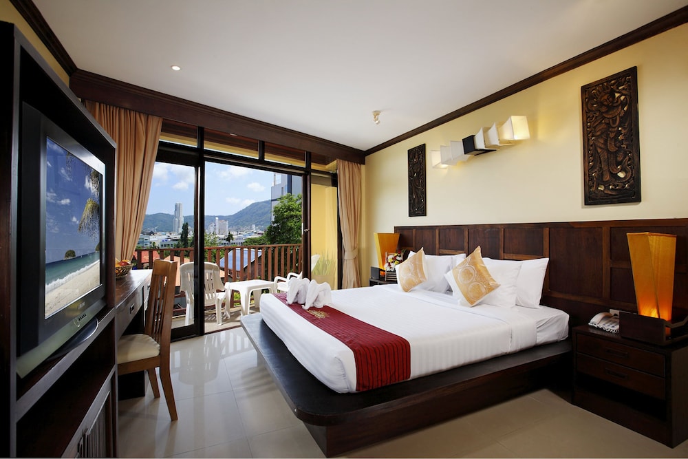 DELUXE, DOUBLE BED, BALCONY