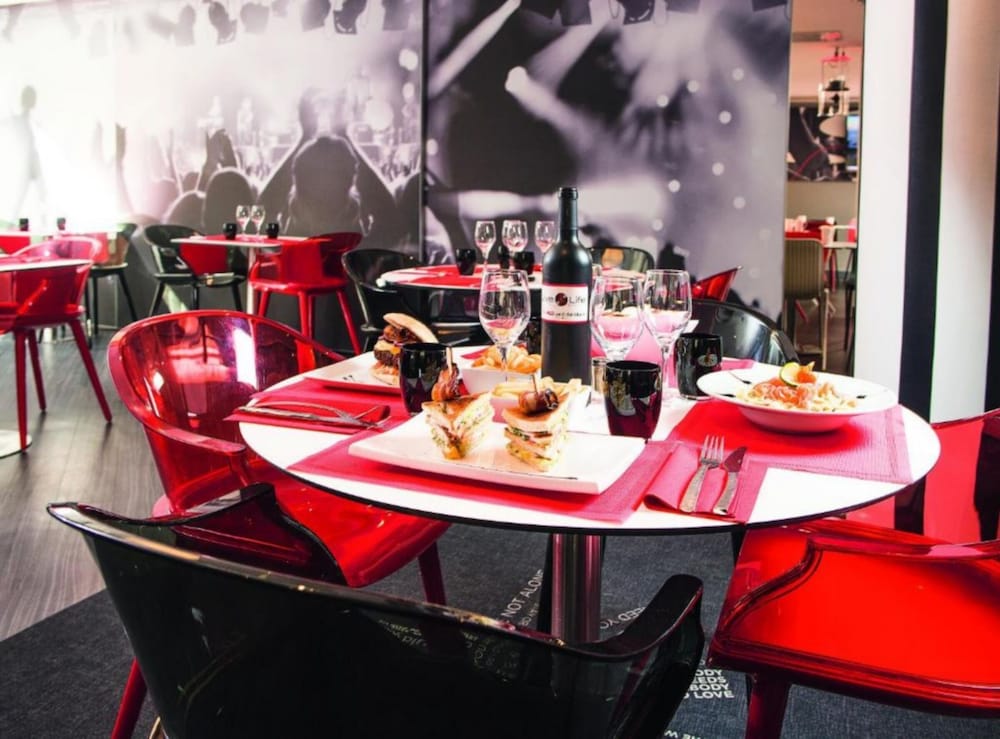 Kyriad Paris Nord Porte de Saint Ouen Formely Alliance Hotel Paris Porte de Saint Ouen 42/50