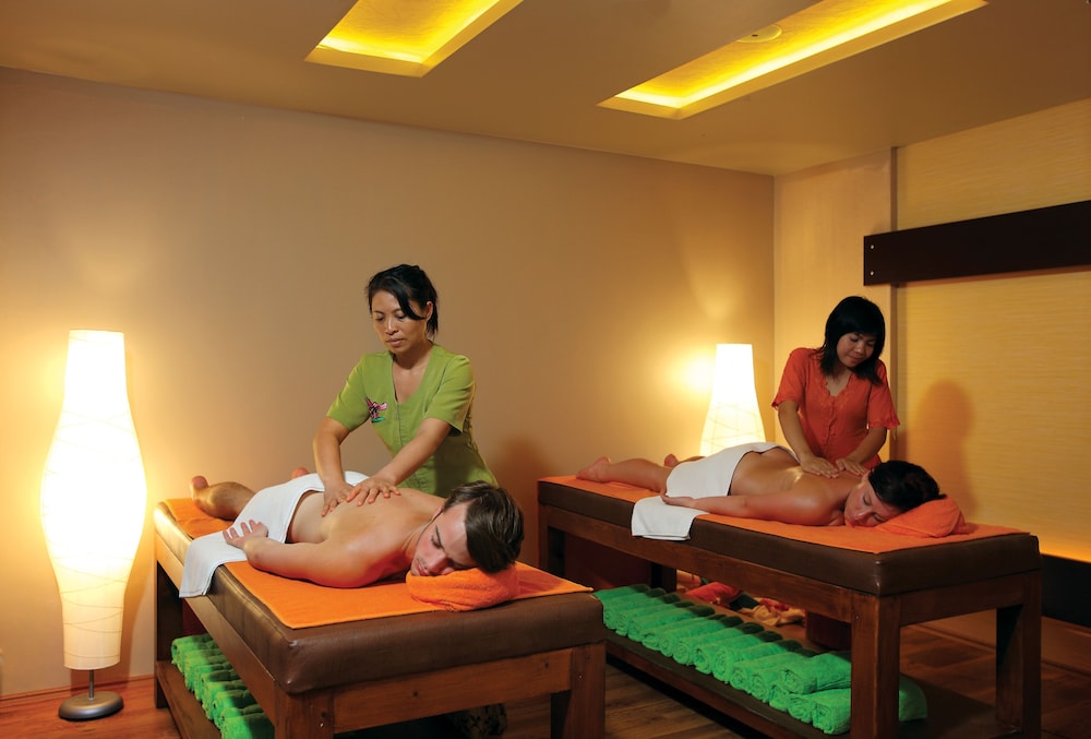 Julian Club Hotel 44/64