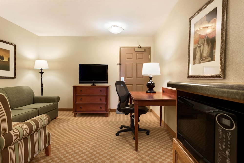 Country Inn & Suites By Radisson, Peoria North, IL 28/28