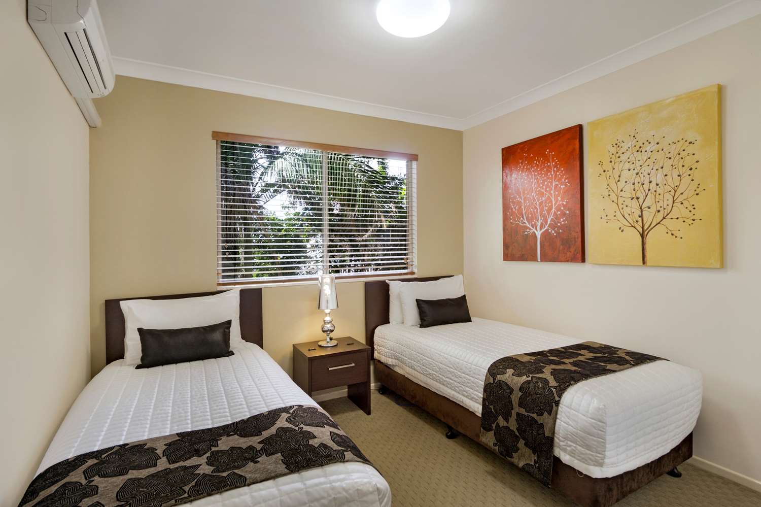 2 Rooms, Super, Apartment, 3 Beds