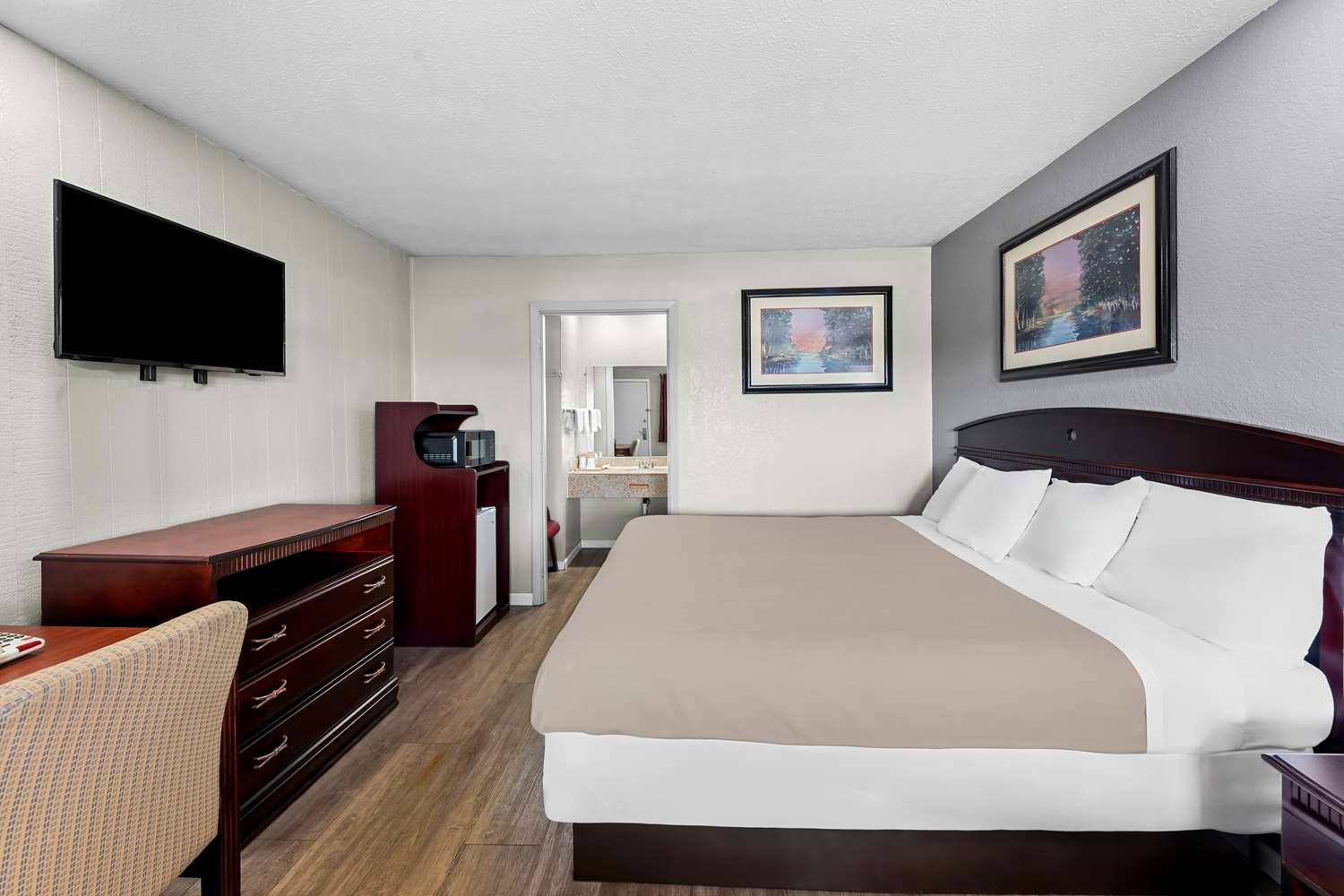 Americas Best Value Inn Marion OH 6/23