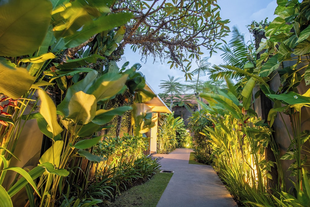 Abia Villa Legian 41/48