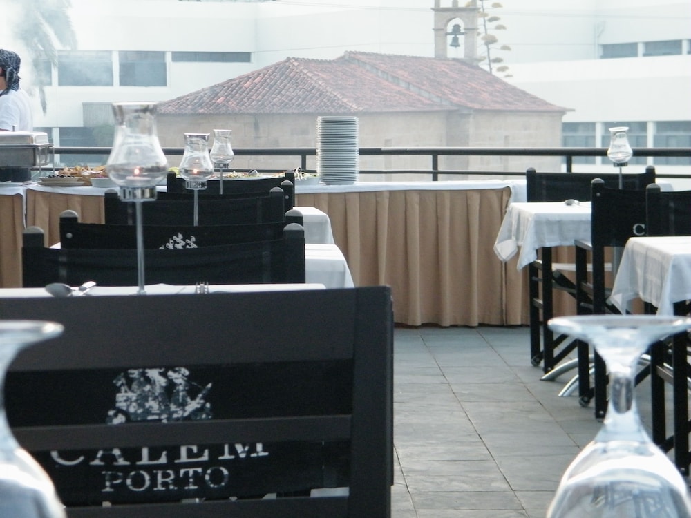 Douro Park Hotel 67/75