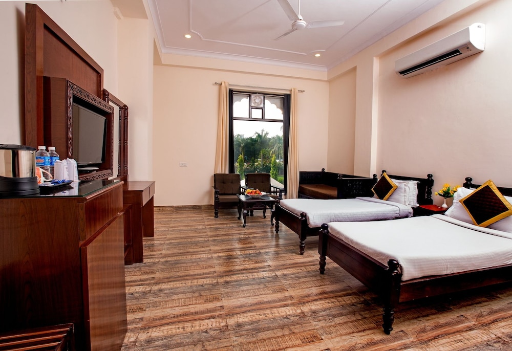 Ranthambhore National Resort 49/73