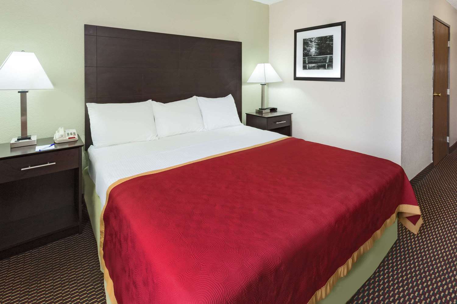 Baymont By Wyndham Beloit 15/34