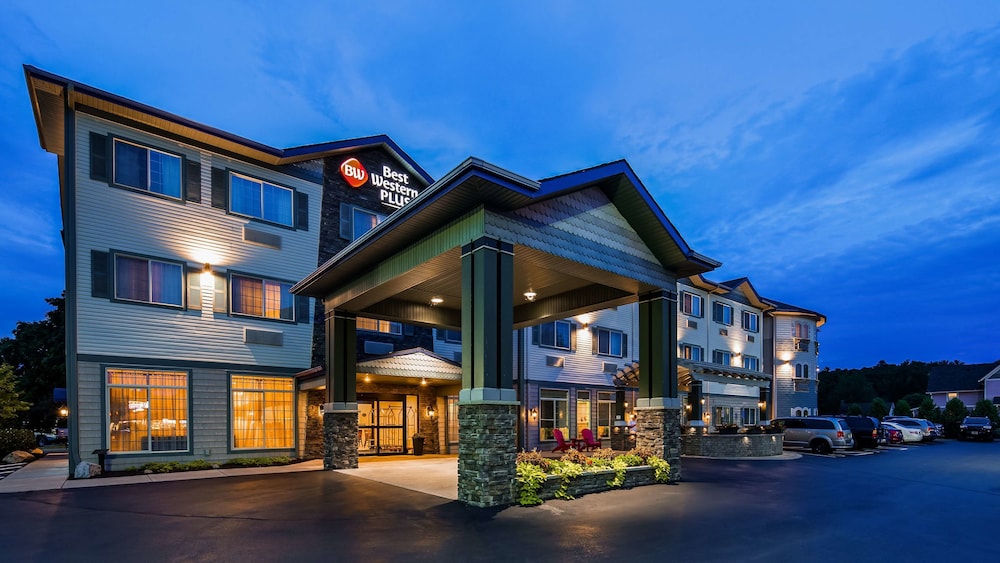 Best Western Plus Vineyard Inn & Suites 1/51