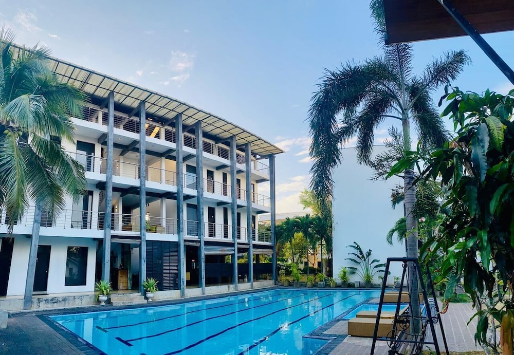 Olanro Hotel 11/40