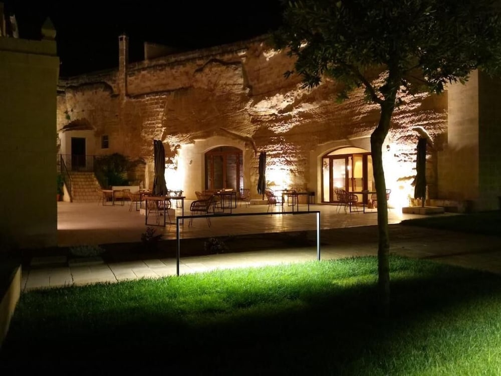 Masseria Santa Lucia 40/43