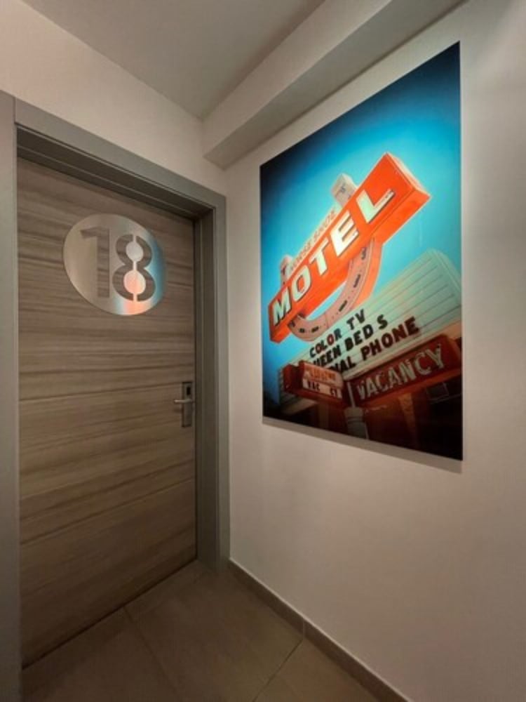 HOTEL L'ESCALE COTE PORT 17/42