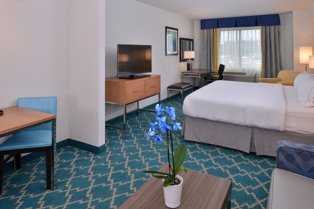 Holiday Inn Express & Suites West Ocean City 25/50