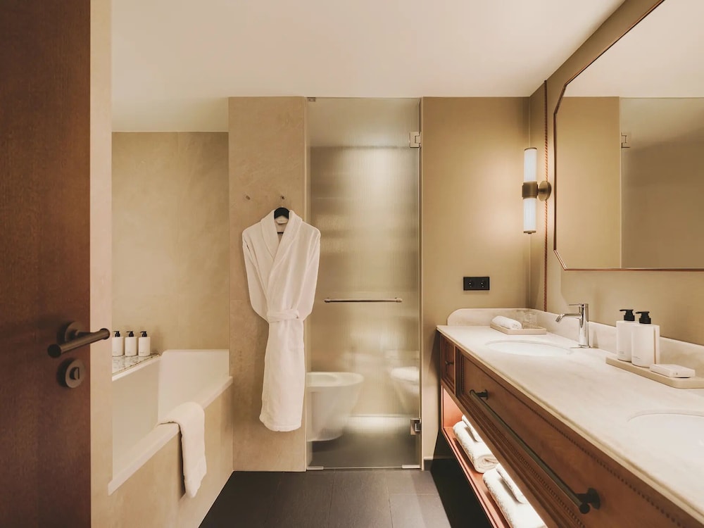 Suite, Queen Bed, Convertible Double Bed، Condes de Barcelona 6/6