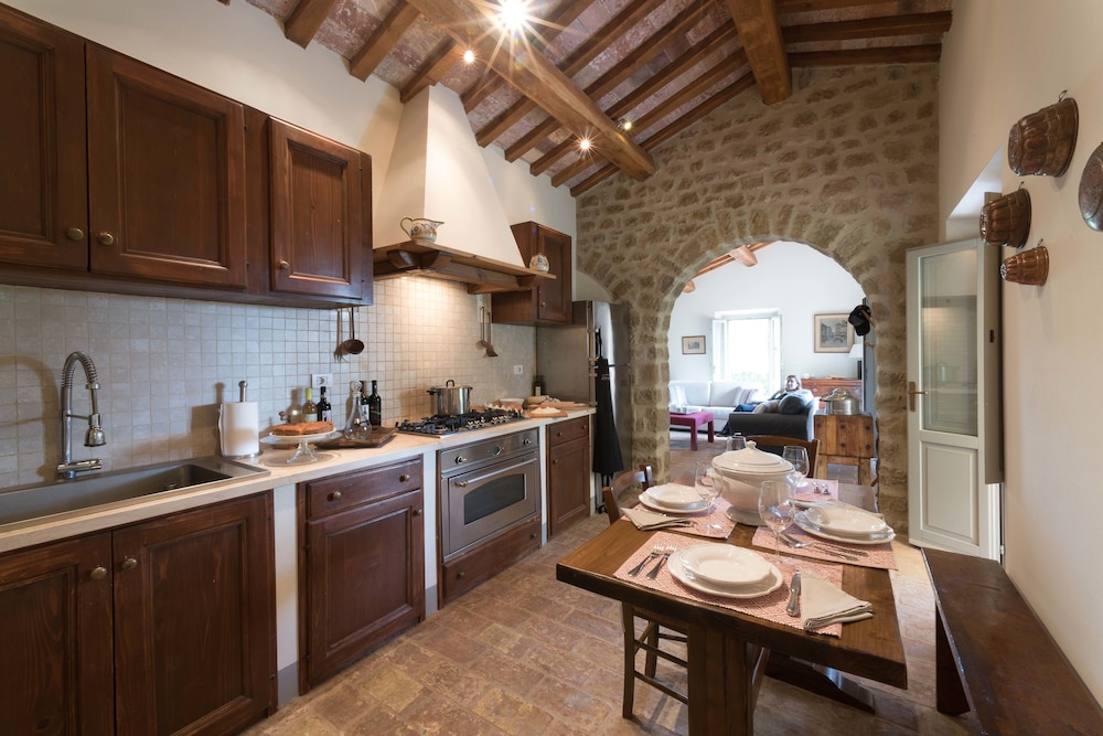 Tenuta Santo Pietro 31/50