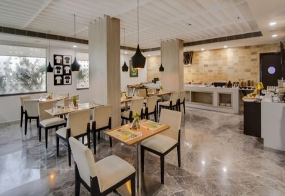 Lemon Tree Hotel Banjara Hills 23/30