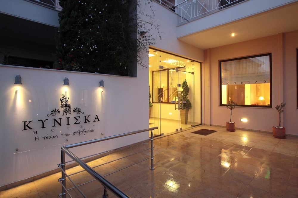 KYNISKA HOTEL 14/30