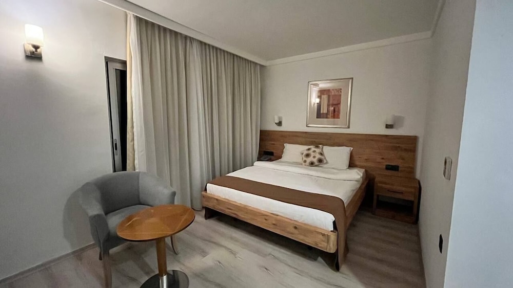 Standard, Double Bed