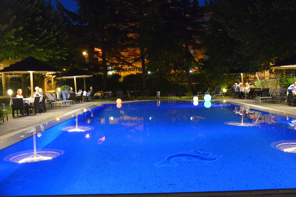 HOTEL CLELIA 37/38
