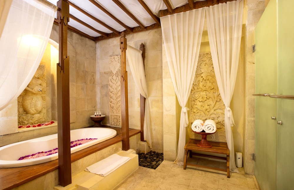 The Mansion Resort Hotel and Spa 46/50
