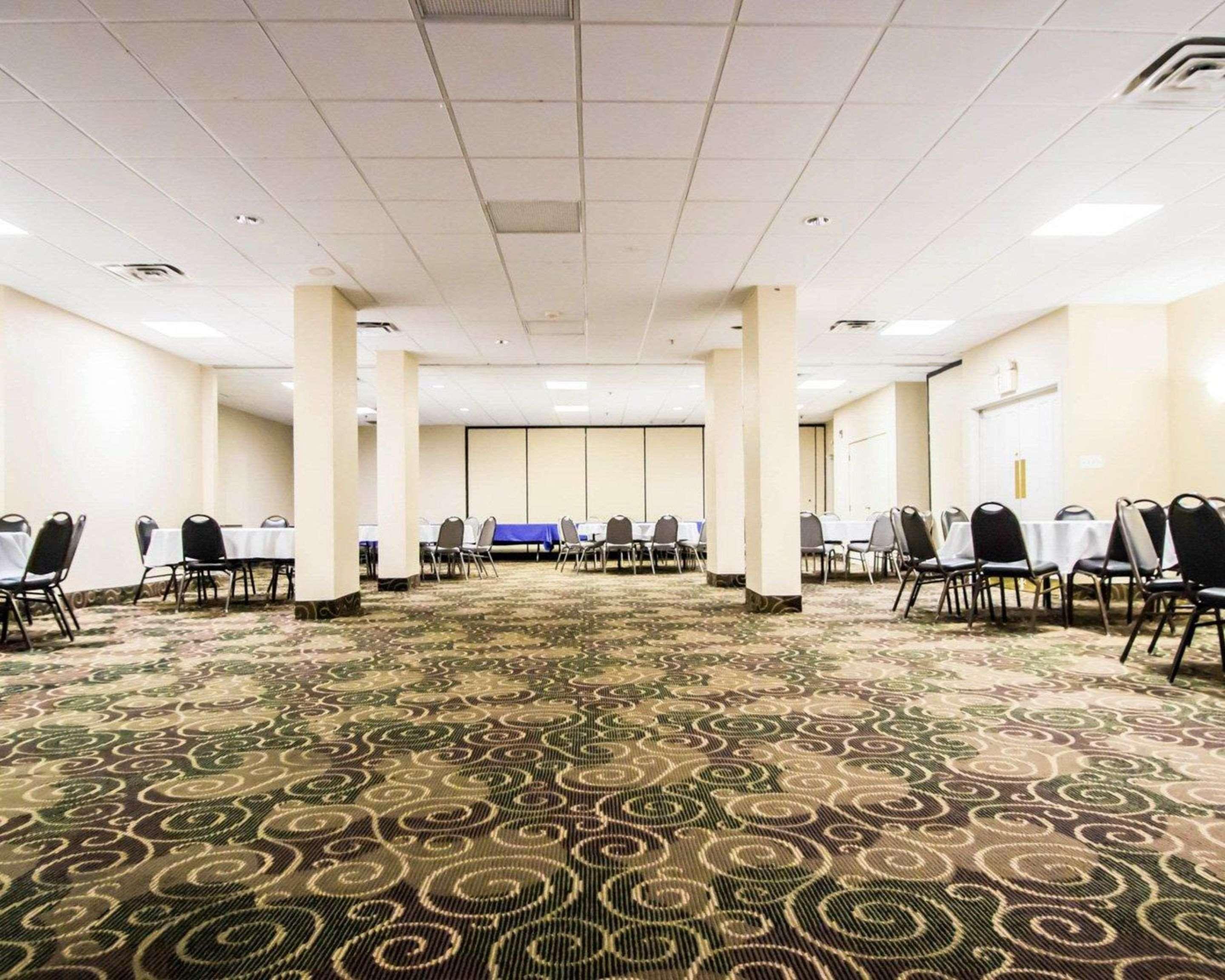 Holiday Inn Orlando North Winter Park by IHG 42/50