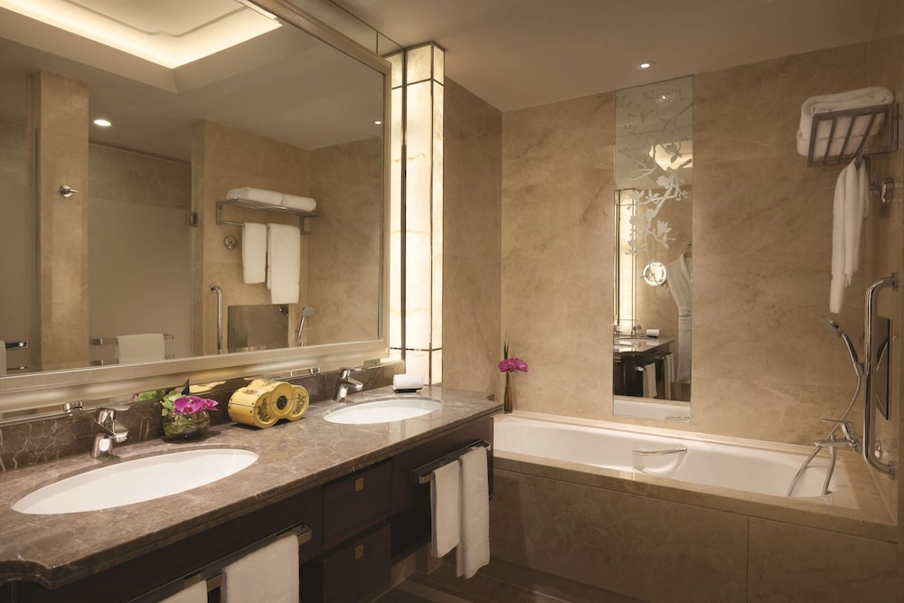 Shangri-La Hefei 48/50