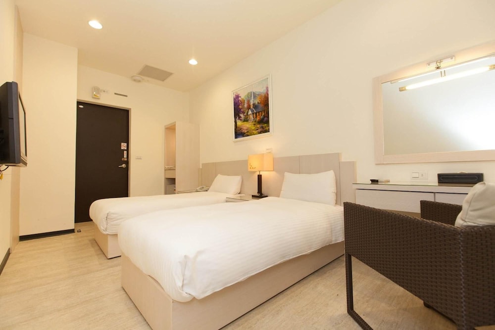 F Hotel Sanyi 18/32