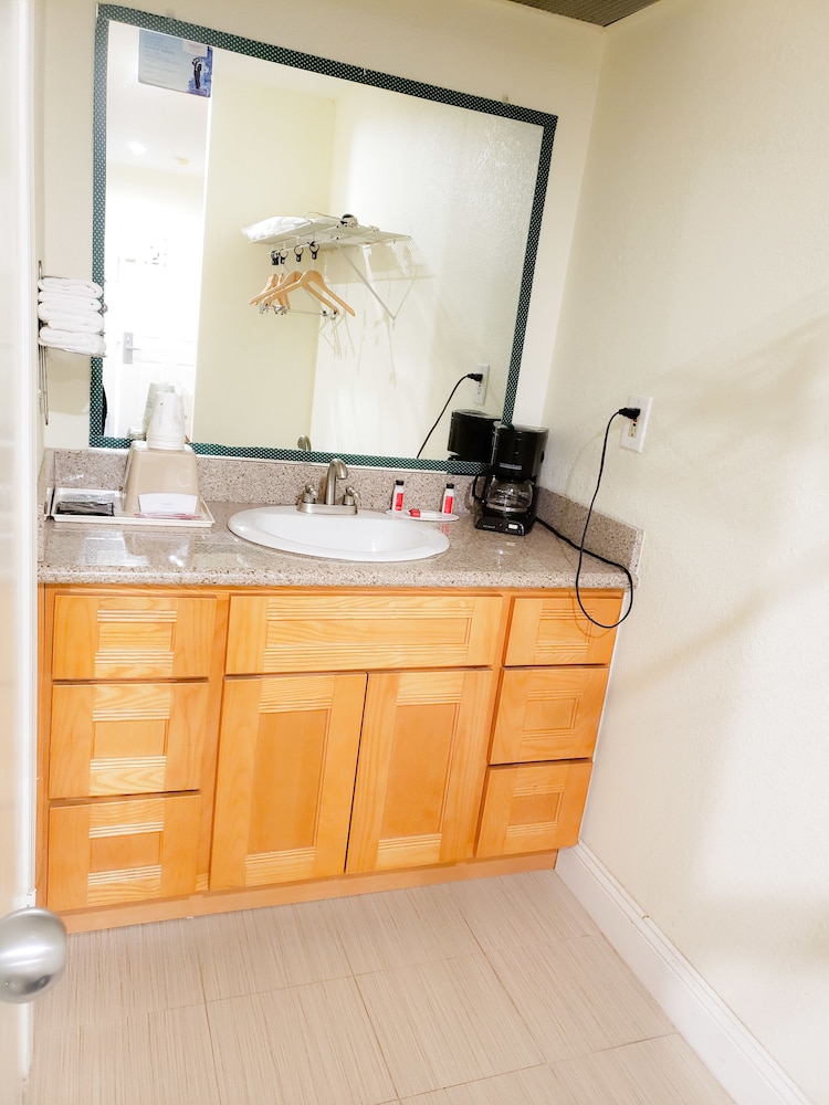 Super 8 By Wyndham Auburn 9/31