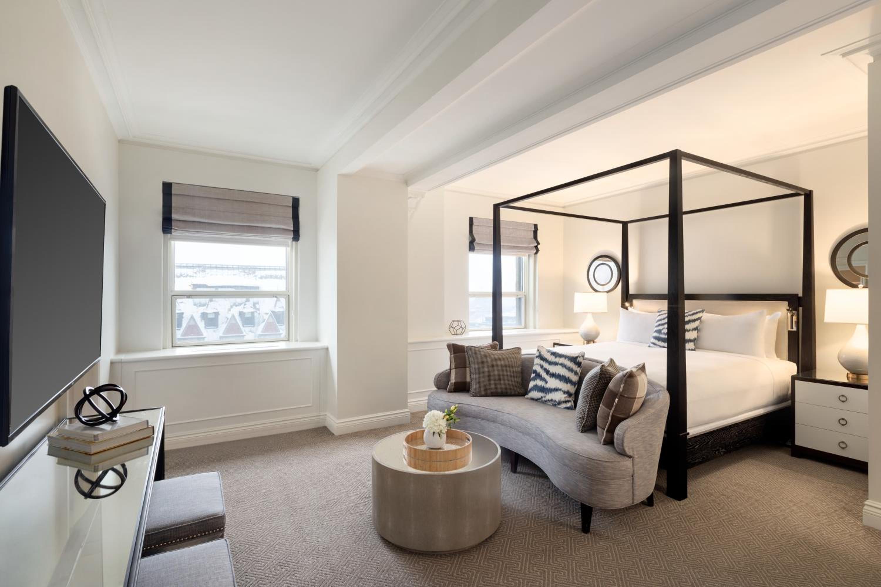 1 Bedroom, Churchill, Suite, King Bed, River View