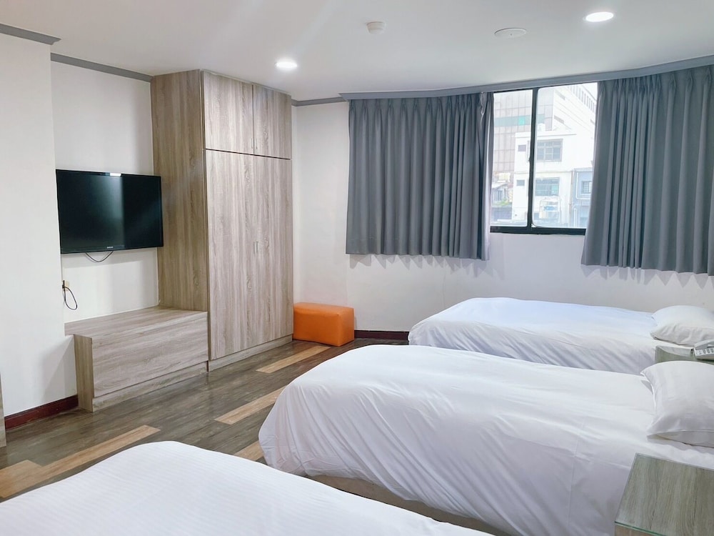 A22 Wei Lu Hotel 12/21