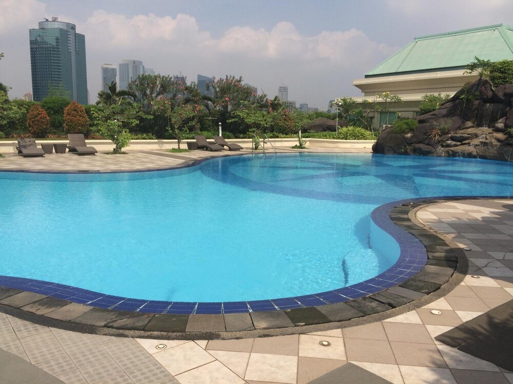 Batavia Apartments Hotel Service Residences 51/52