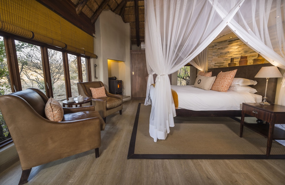 Impodimo Game Lodge 4/32