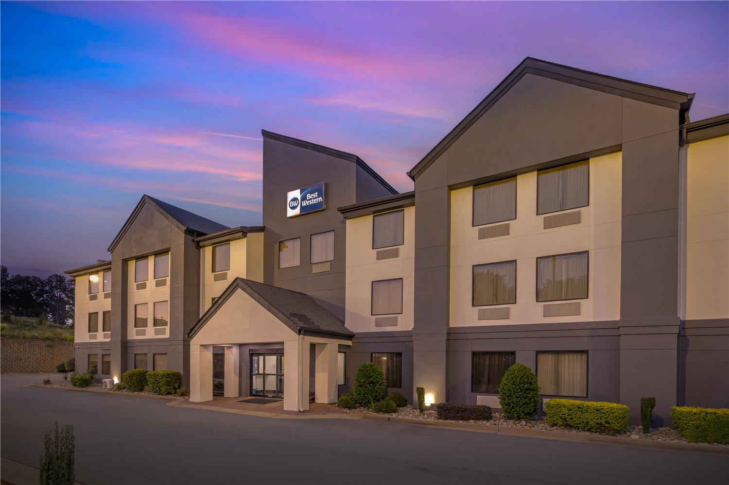 Best Western Commerce Inn 2/11
