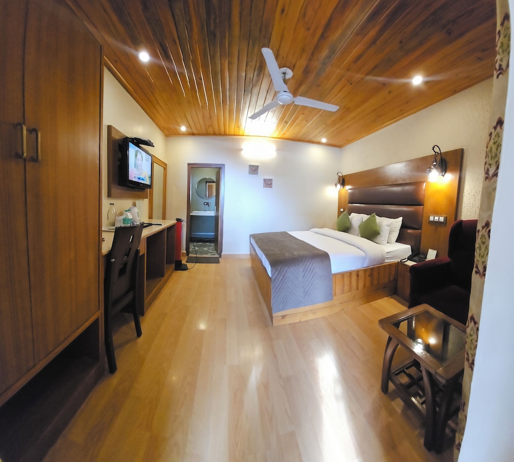 Hotel Mongas 17/50