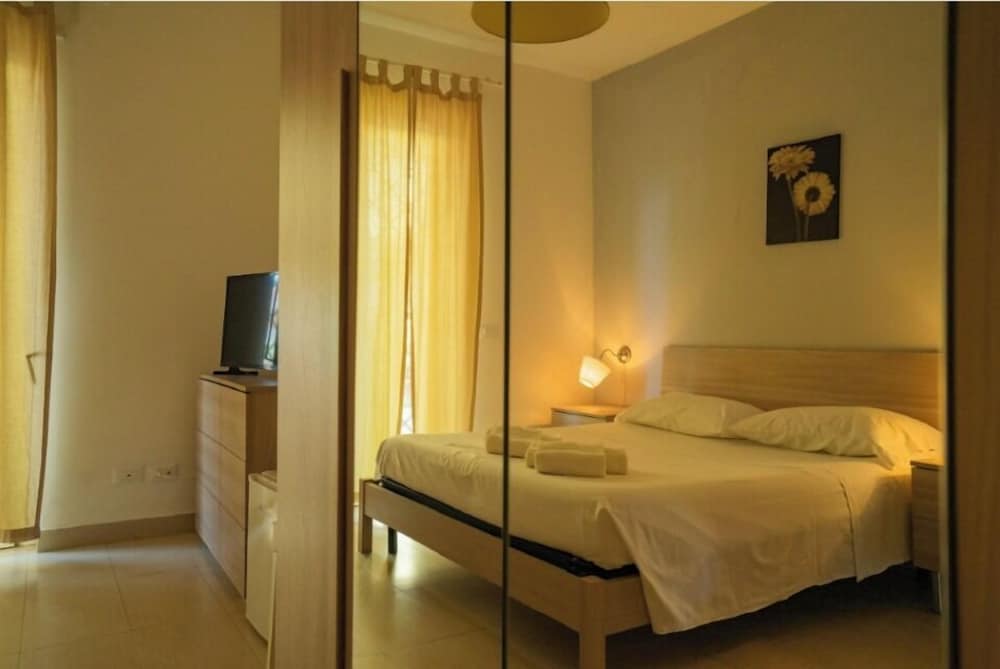 CLASSIC, DOUBLE OR TWIN BED