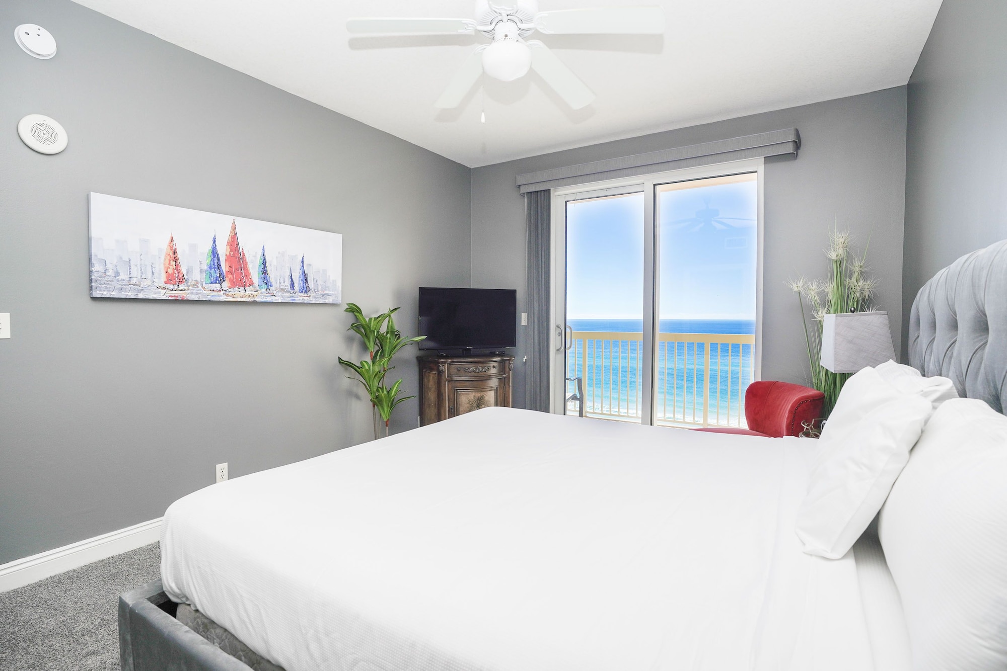 1 Bedroom, Condo, King Bed, Sea View, Sofa