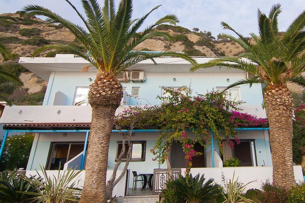 Skinos Apartments And Studios 2/40