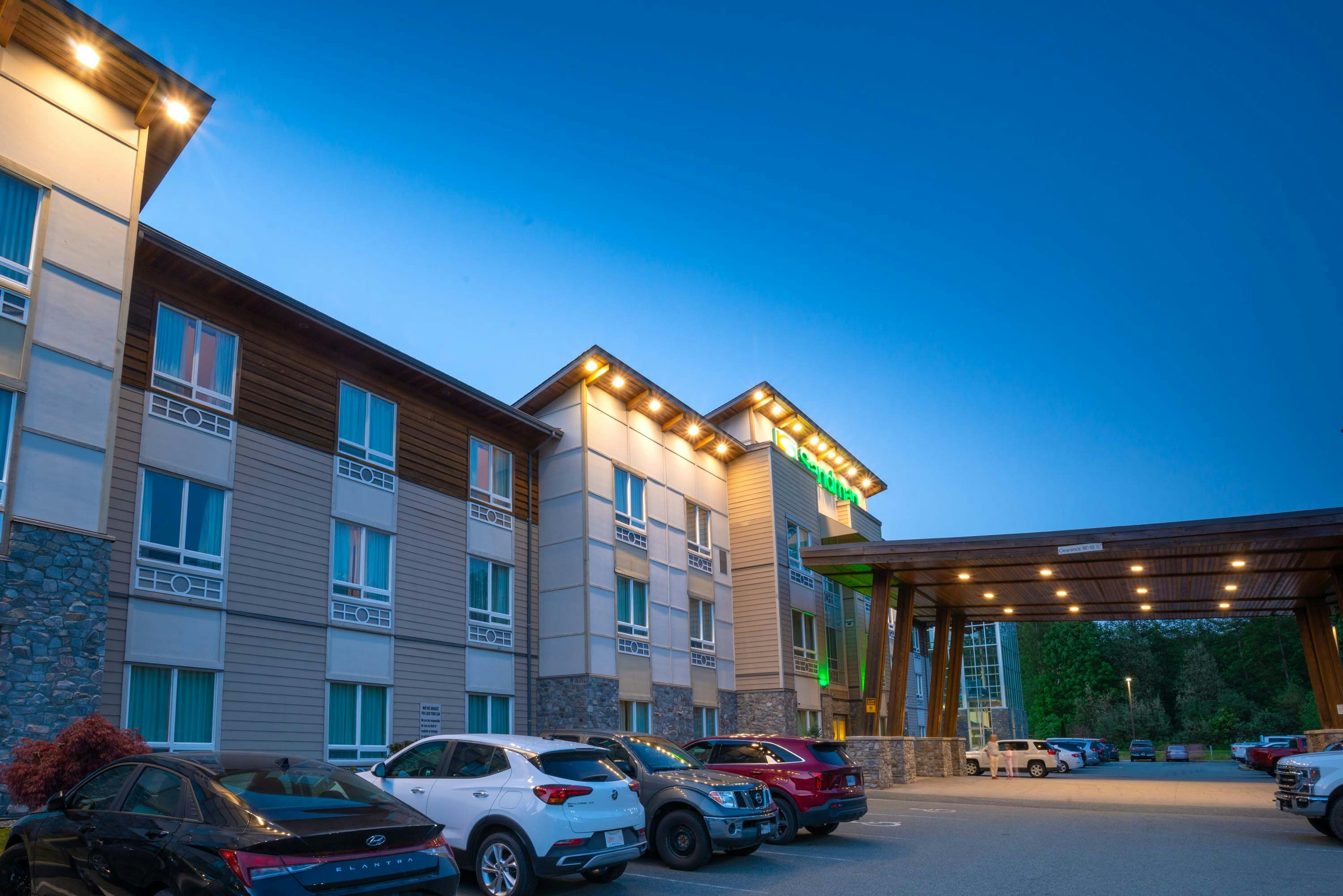 Sandman Hotel Suites Squamish 45/46
