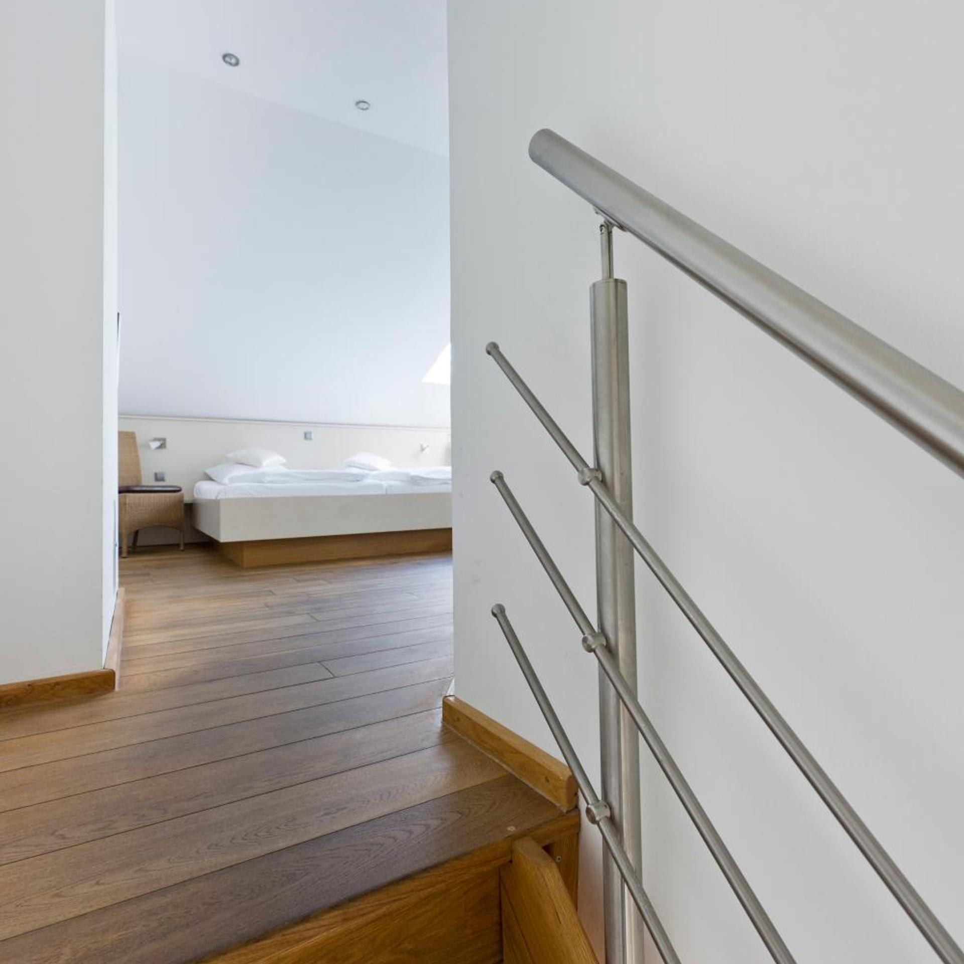 Hotel Papillon 8/50