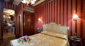 Hotel Lux 19/43