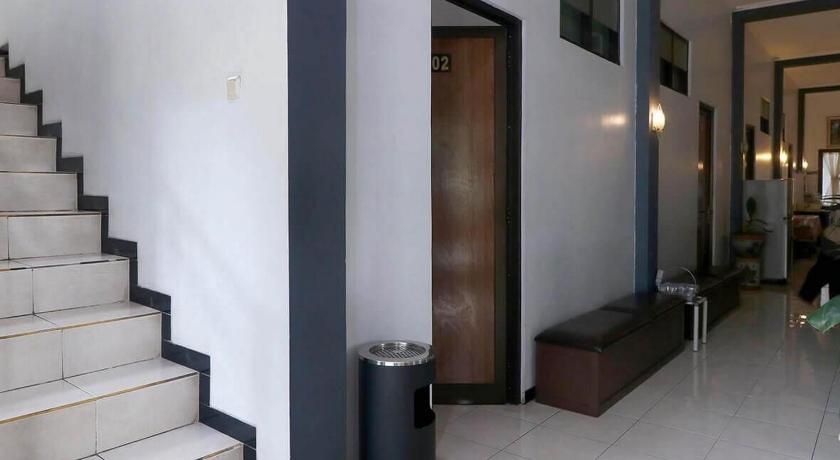 Reddoorz Plus Near Undip Tembalang 32/47