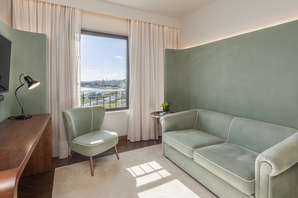 Grand Hotel Acores Atlantico 39/72