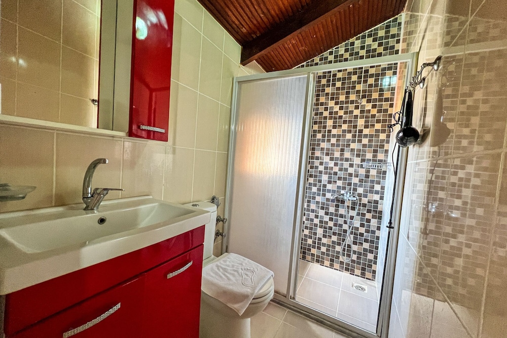 Iznik Otel 26/29