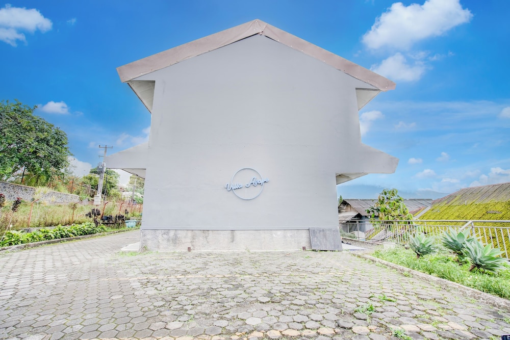 SPOT ON 3940 Villa Gunung Agape 19/20