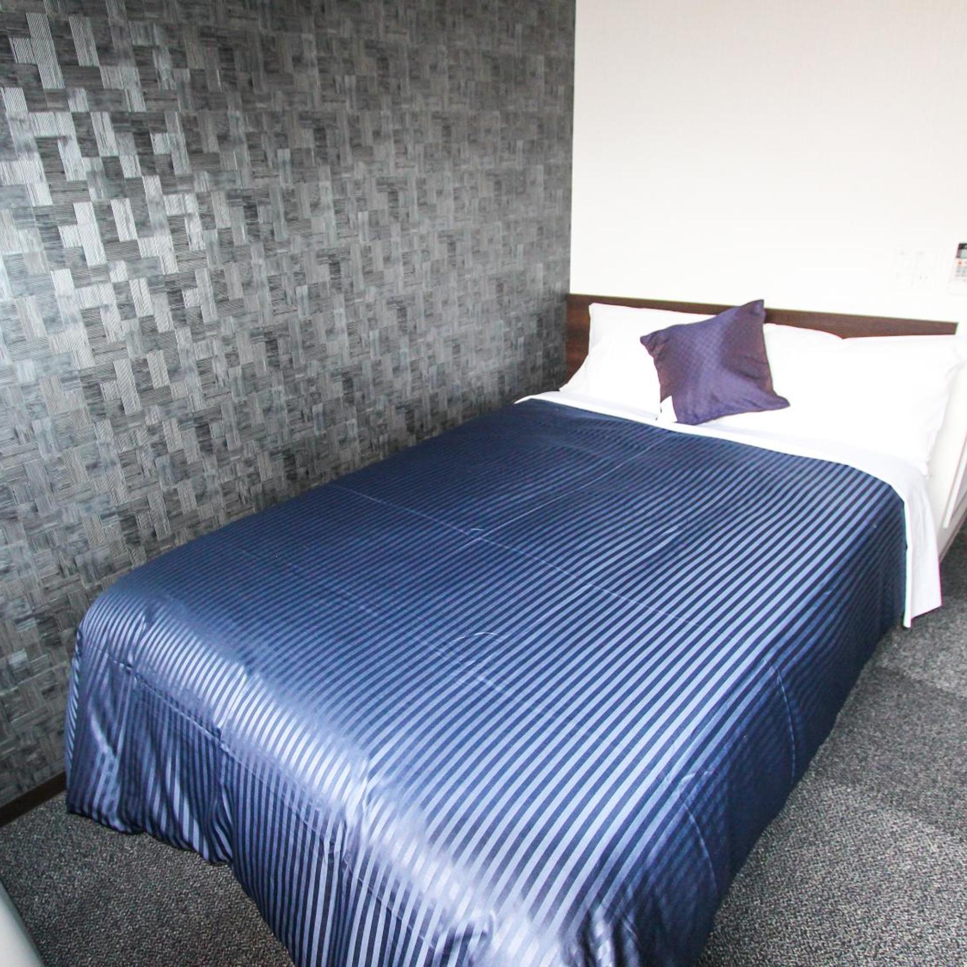 Room, Semi Double Bed