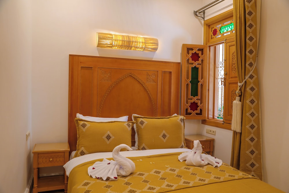 COMFORT, DOUBLE BED