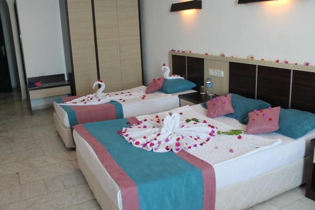 Semt Luna Beach Hotel 23/45