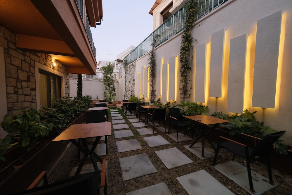 Kuca Otel Urla 42/47