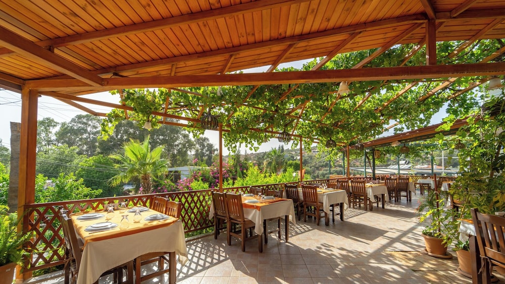 St. Nicholas Pension 28/50