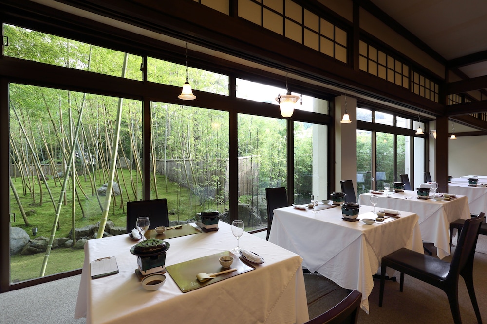 Livemax Resort Yuhigaura Kitu Onsen 34/50
