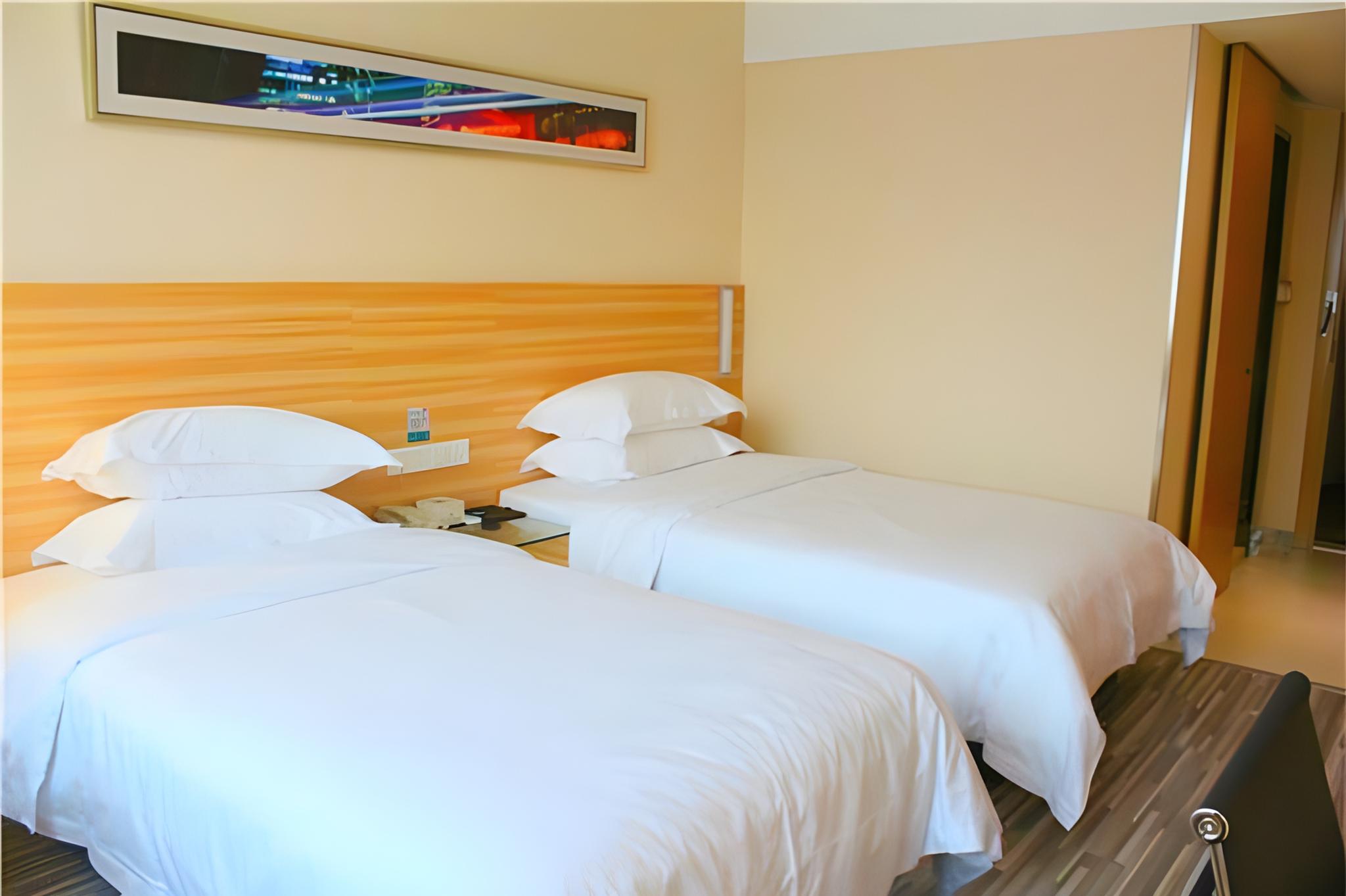 غرفة قياسية بسريرين منفصلين، City Comfort Inn (Guangzhou Tiyu West Road Metro Station) 2/2